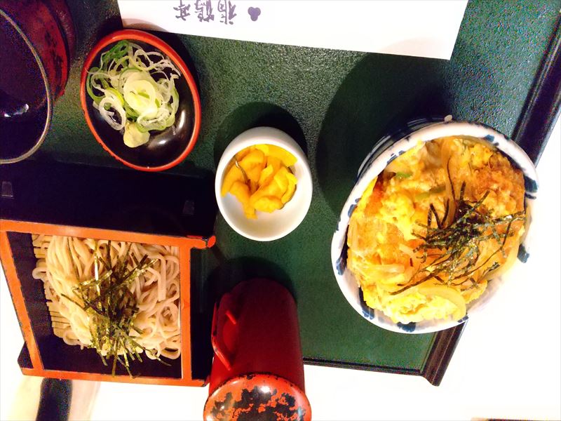 福鶴亭 カツとそばセット
