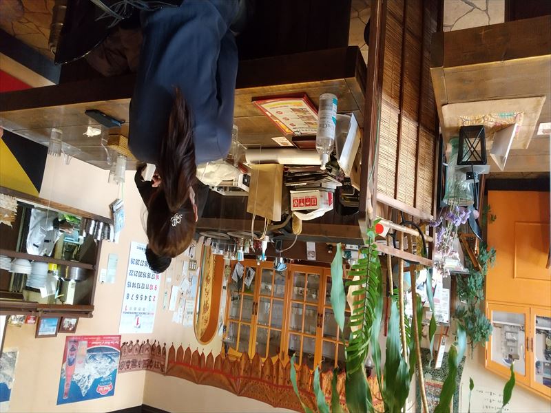 ヒマール 店内