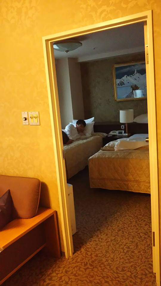 奥に寝室