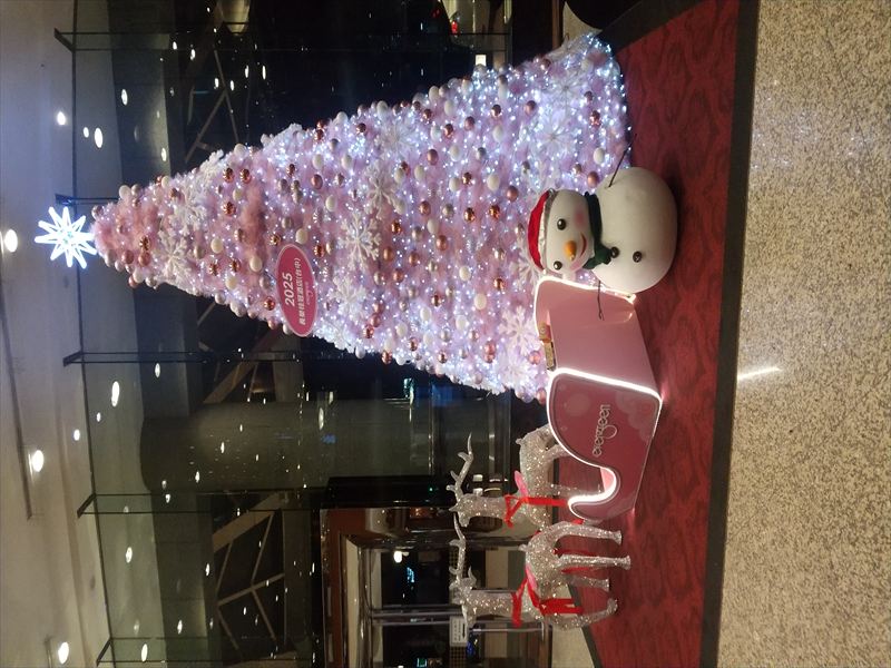 26日ホテルロビー