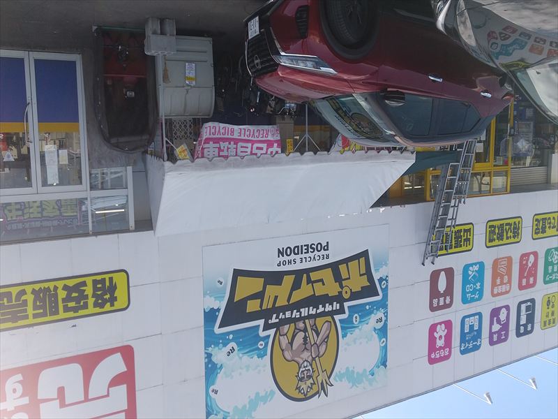 ���a����