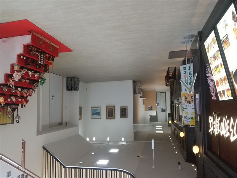 ���T����@�ЂȐl�`